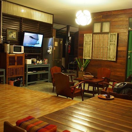 Chommuang Guest House Phranakhonszi Ajutthaja Kültér fotó