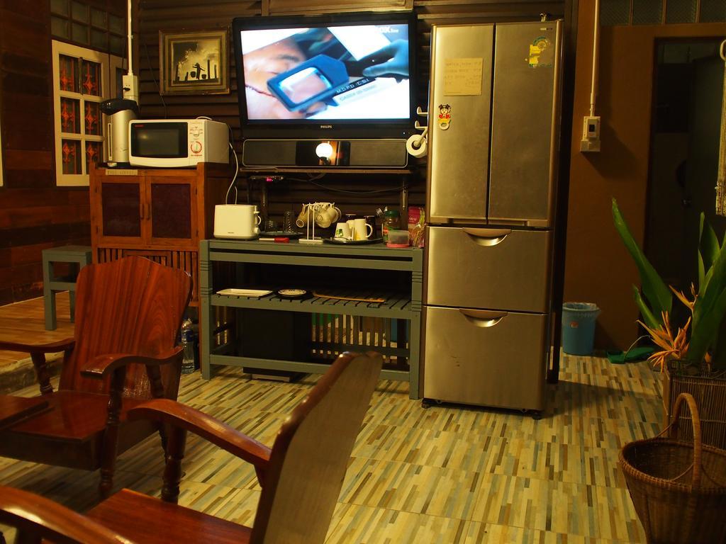 Chommuang Guest House Phranakhonszi Ajutthaja Kültér fotó