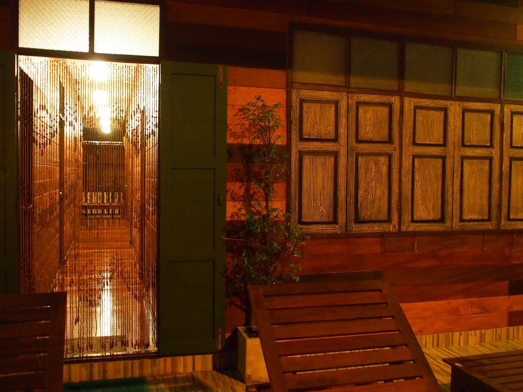 Chommuang Guest House Phranakhonszi Ajutthaja Kültér fotó