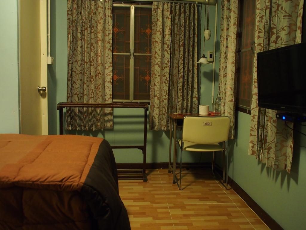 Chommuang Guest House Phranakhonszi Ajutthaja Kültér fotó