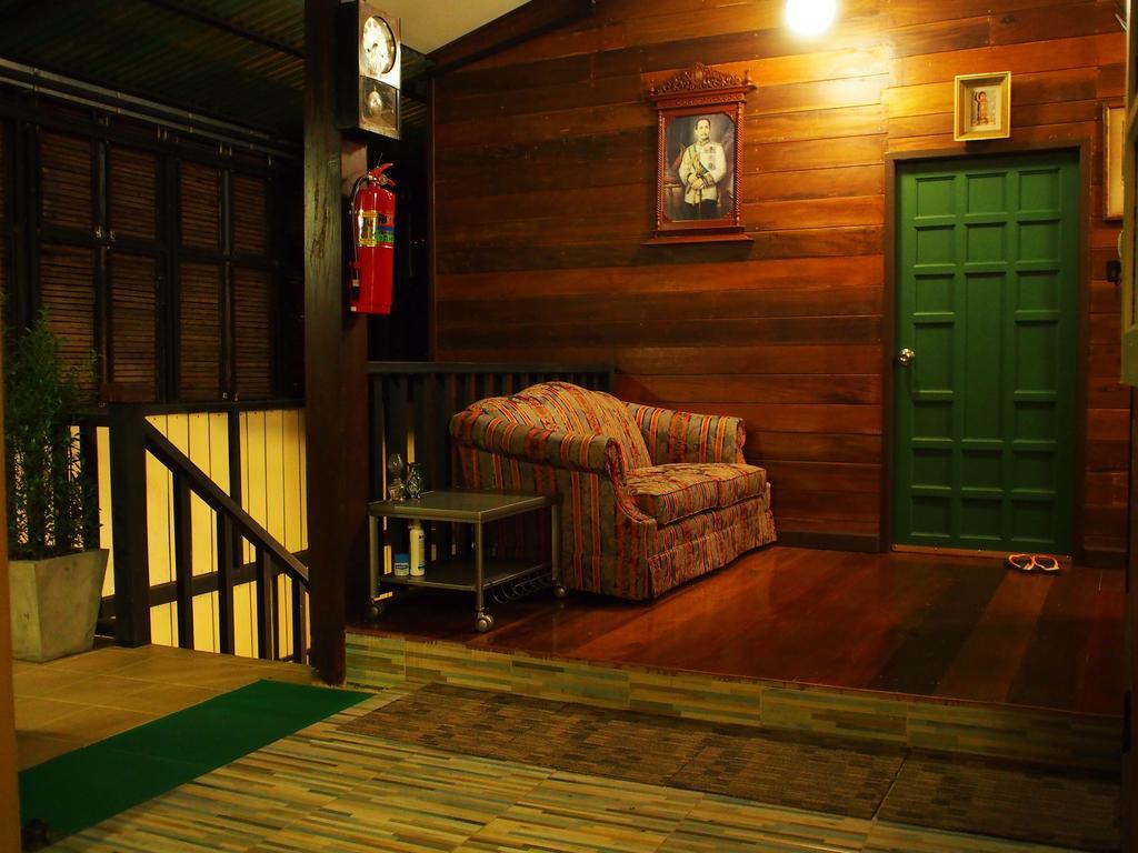 Chommuang Guest House Phranakhonszi Ajutthaja Kültér fotó
